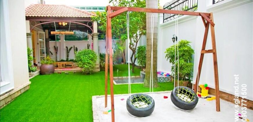 Biệt thự gần sông Sài Gòn