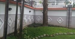 Biệt thự gần sông Sài Gòn