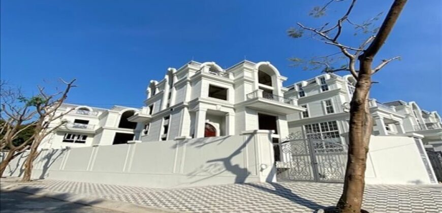 Biệt thự King Crown Thảo Điền