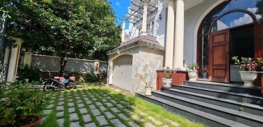 Bán biệt thự Thảo Điền