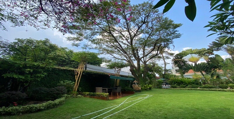 bán đất mặt tiền Nguyễn Văn Hưởng