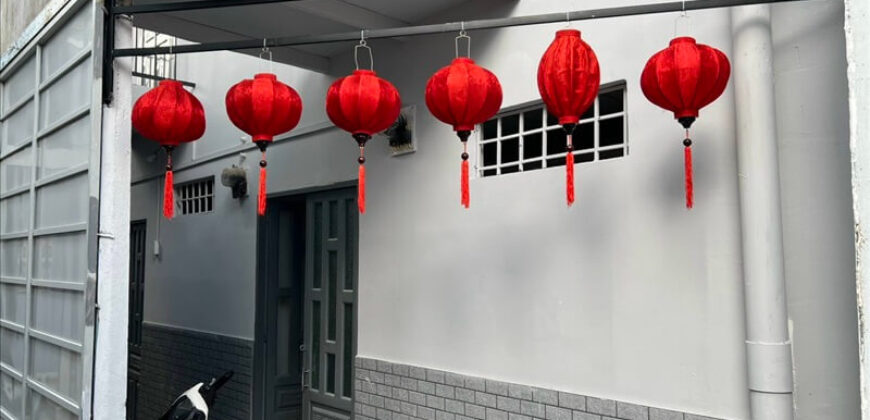 Bán nhà gần chợ Đo Đạc Quận 2