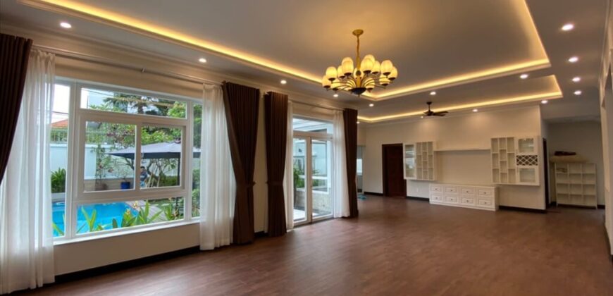 Biệt thự hồ bơi sân vườn