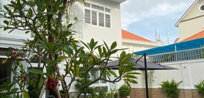 Biệt thự hồ bơi sân vườn