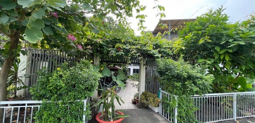 Bán nhà mặt tiền sông Thảo Điền