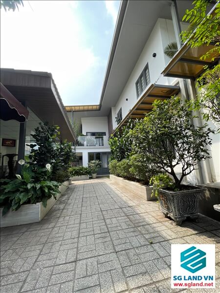 Nhà mặt tiền sông Thảo Điền