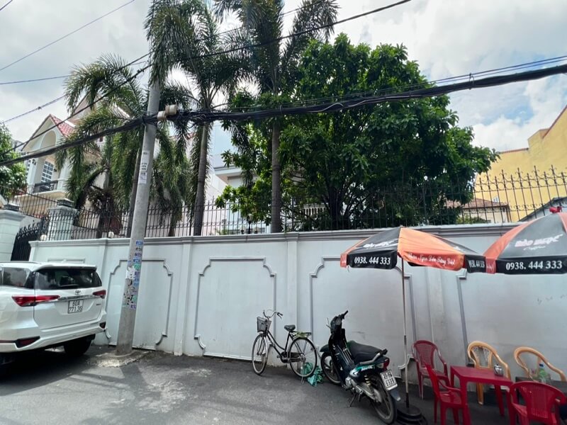 Biệt thự hồ bơi sân vườn 3 Biệt thự hồ bơi sân vườn tại – Nhà Đất Sài Gòn | Biệt thự Thảo Điền Quận 2