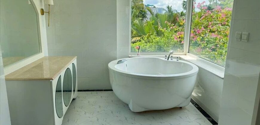 Biệt thự Thảo Điền ven sông